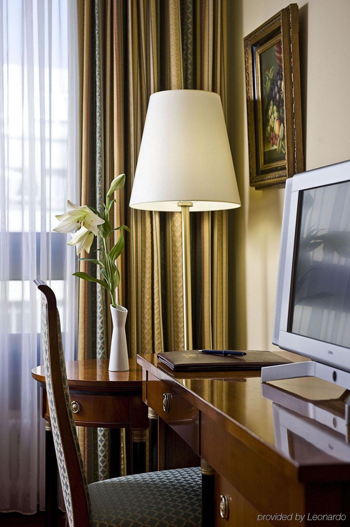 Hotel Mondial Am Kurfuerstendamm Берлин Екстериор снимка