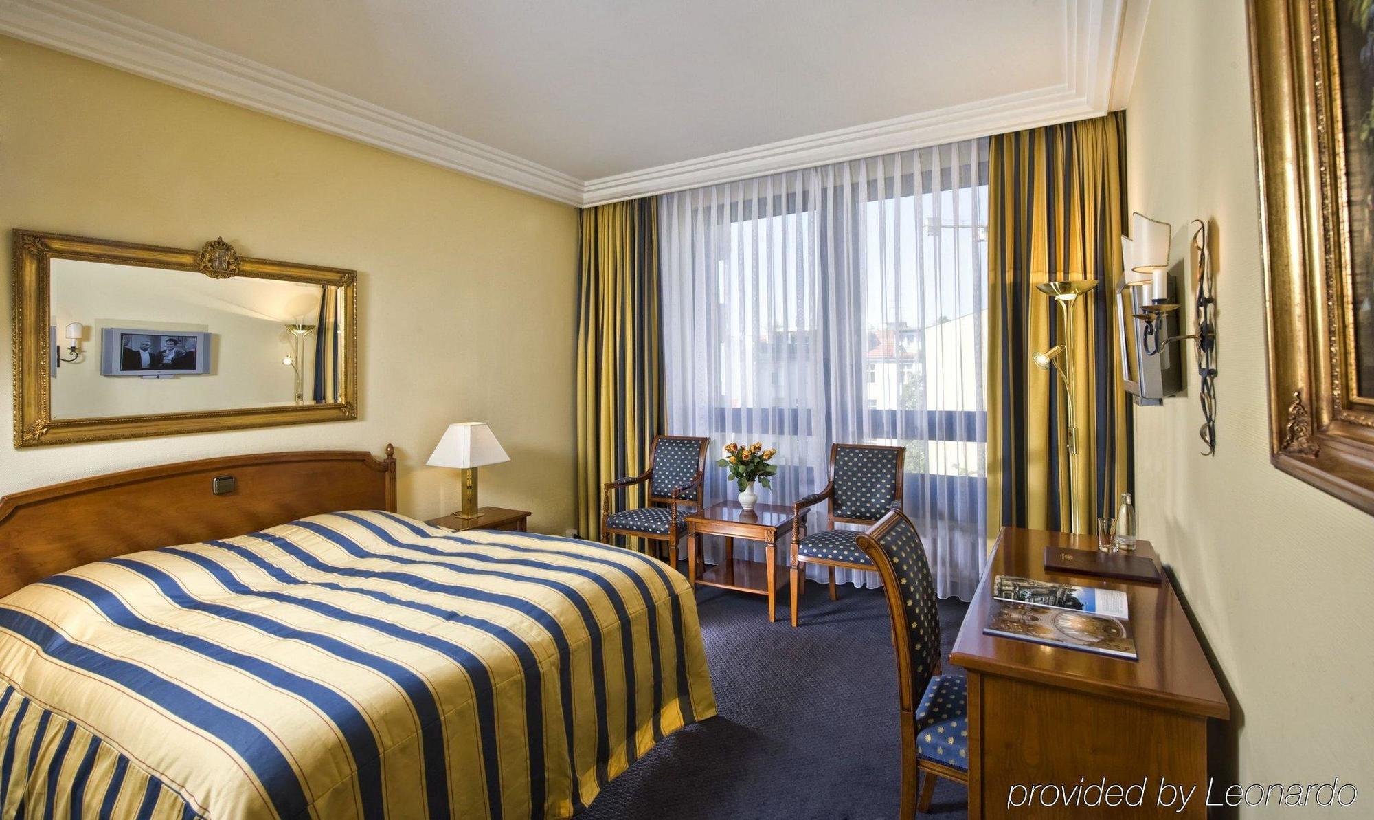 Hotel Mondial Am Kurfuerstendamm Берлин Екстериор снимка