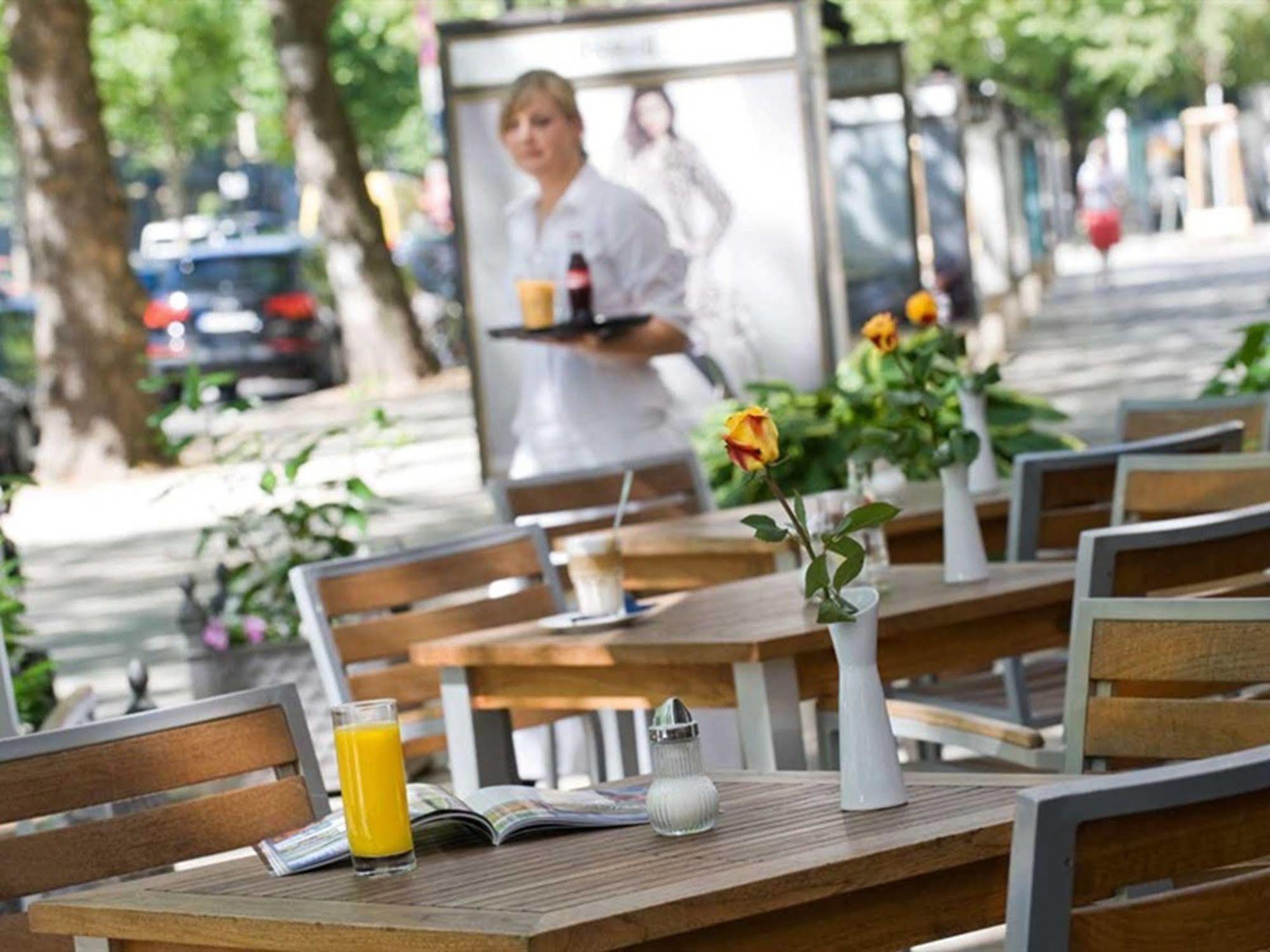 Hotel Mondial Am Kurfuerstendamm Берлин Екстериор снимка