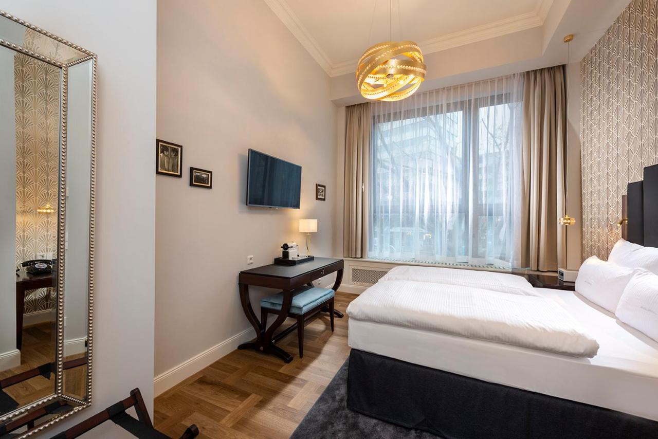 Hotel Mondial Am Kurfuerstendamm Берлин Екстериор снимка